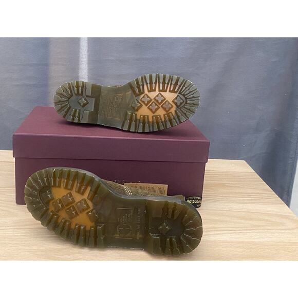 dr martens Airwaves Unisex 101 HDW Boots Size M6/W7 Suede Olive - Picture 6 of 6